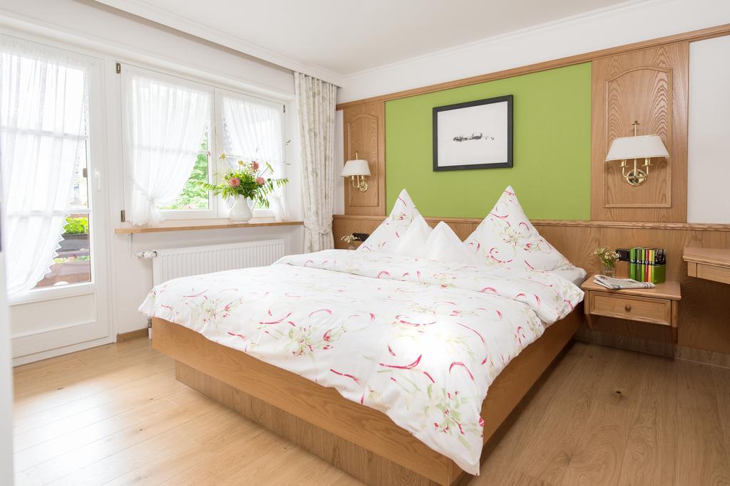 Ferienhaus Kessler Riezlern Kamer foto